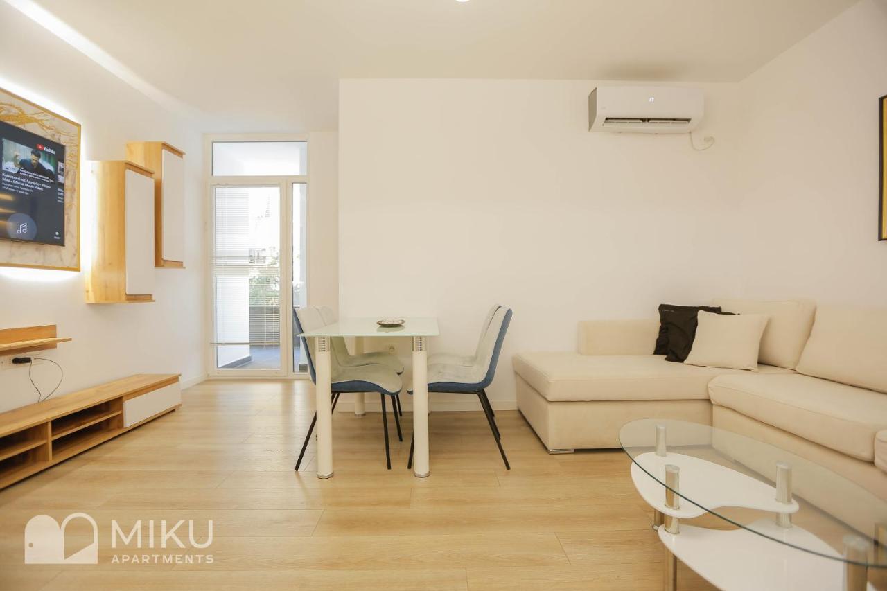 Miku Apartment-Brand New At Wilson Square Tirana Exterior photo